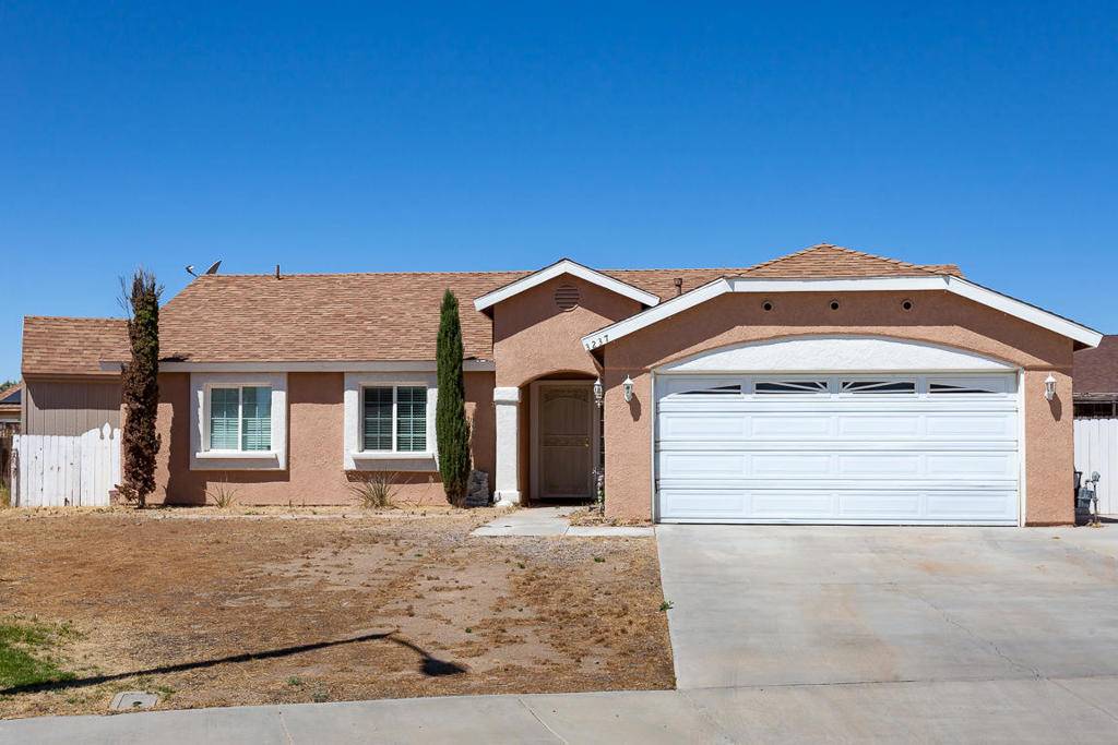 Rosamond, CA 93560,3237 Shady Vista LN