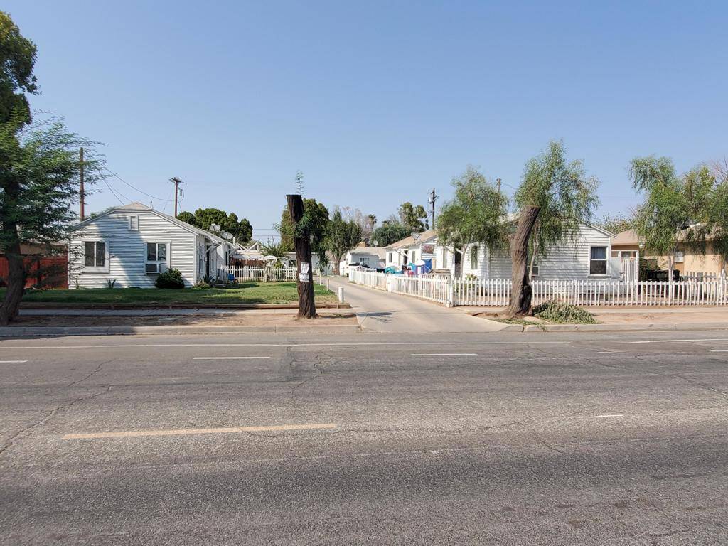 Brawley, CA 92227,155 165 167 163 149 W D ST