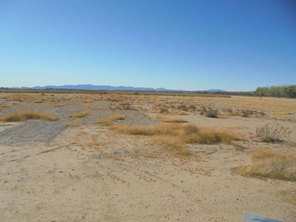 Blythe, CA 92225,N/A 2.5 Acres 4th AVE