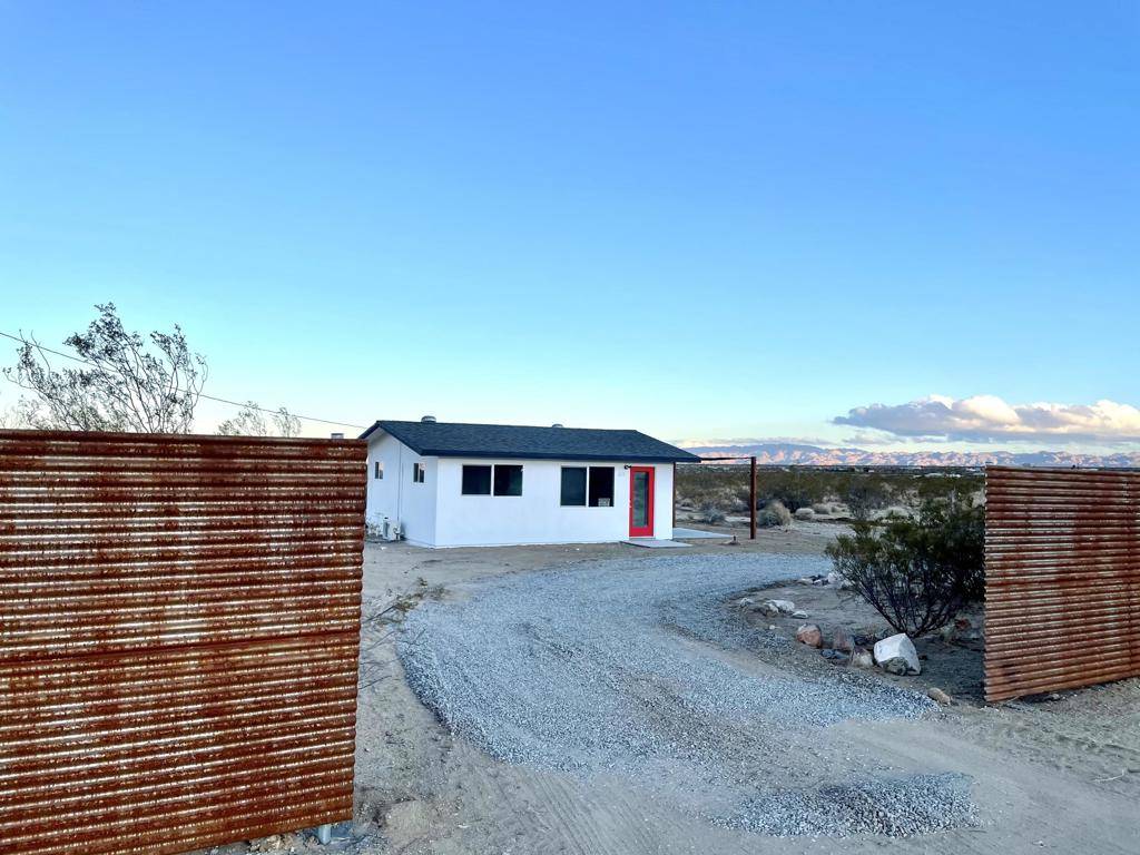 Yucca Valley, CA 92284,215 Kuna AVE