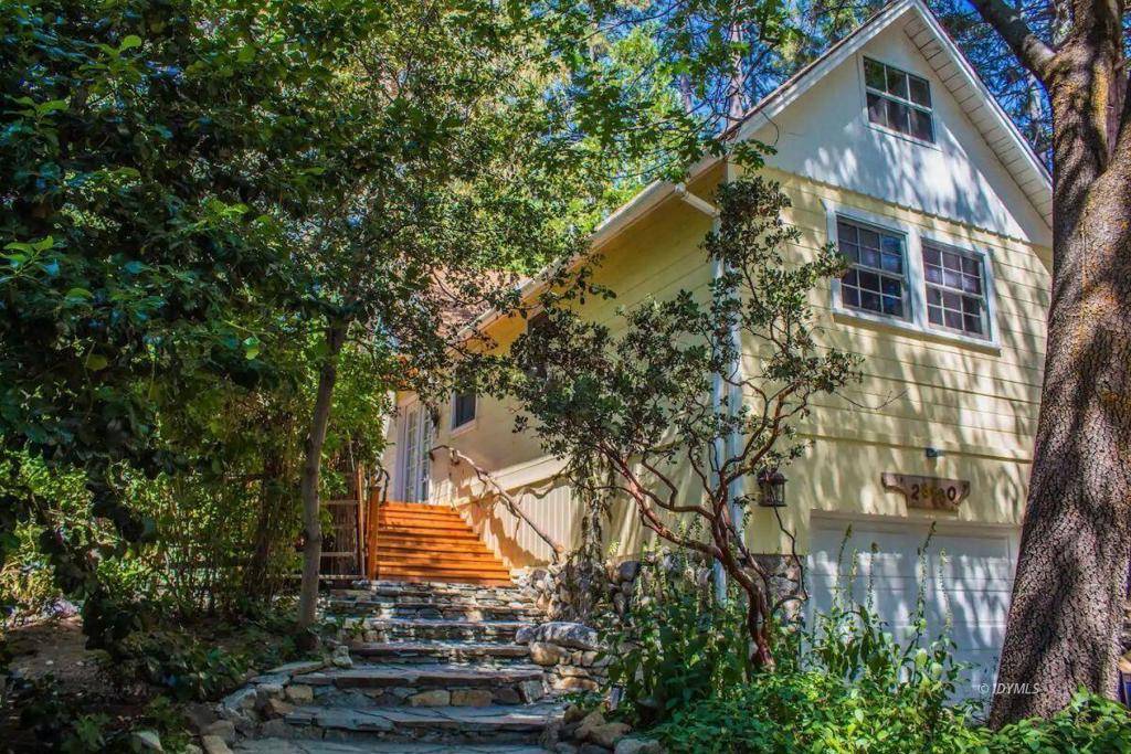 Idyllwild, CA 92549,25160 Cedar ST