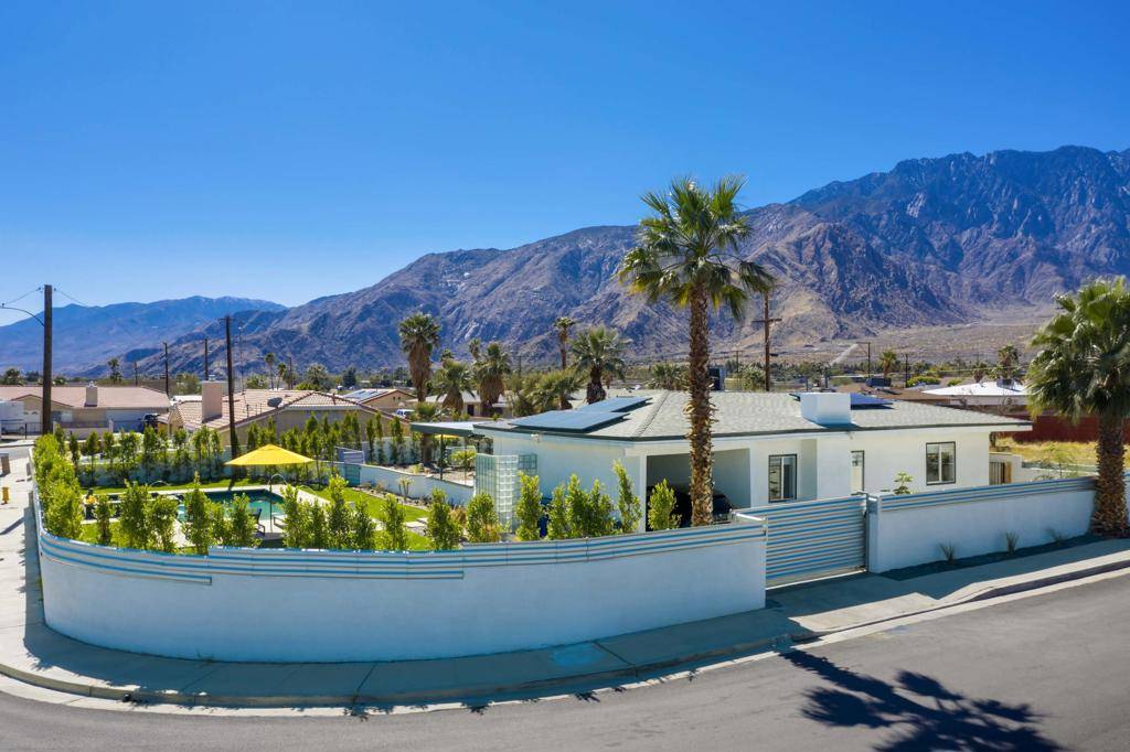 Palm Springs, CA 92262,323 W Palm Vista DR