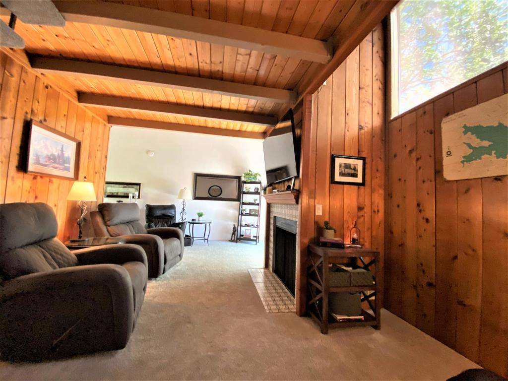 Lake Arrowhead, CA 92352,27657 Peninsula DR #108