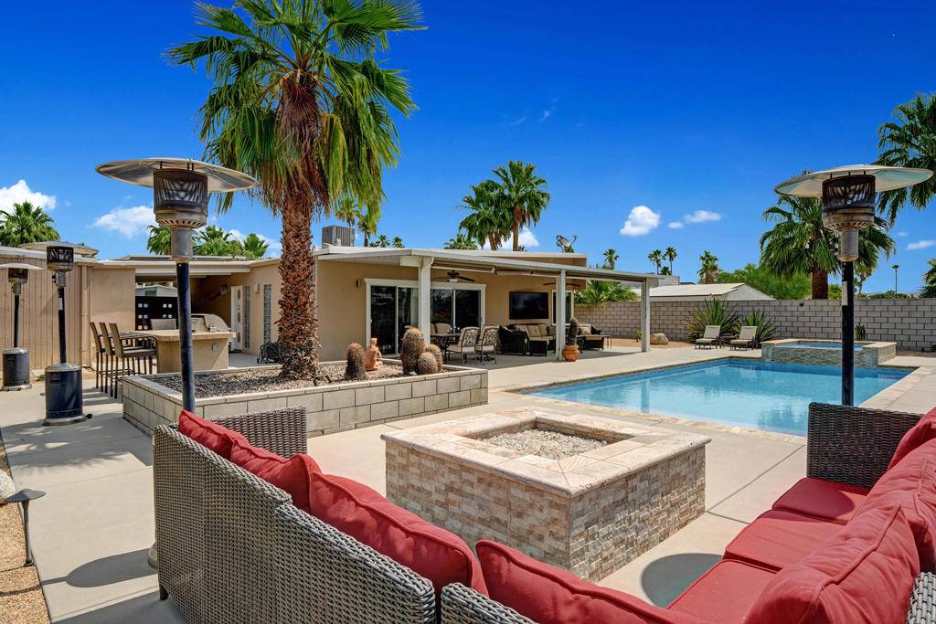 Palm Springs, CA 92262,421 E Desert Holly CIR