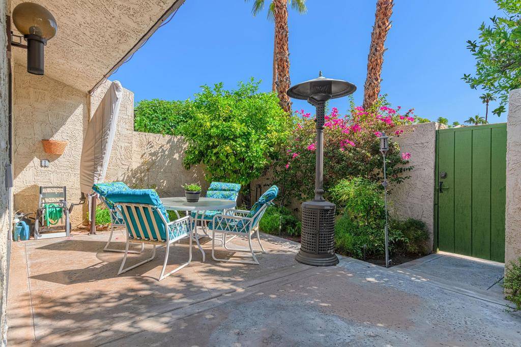 Palm Springs, CA 92262,1343 E Amado RD