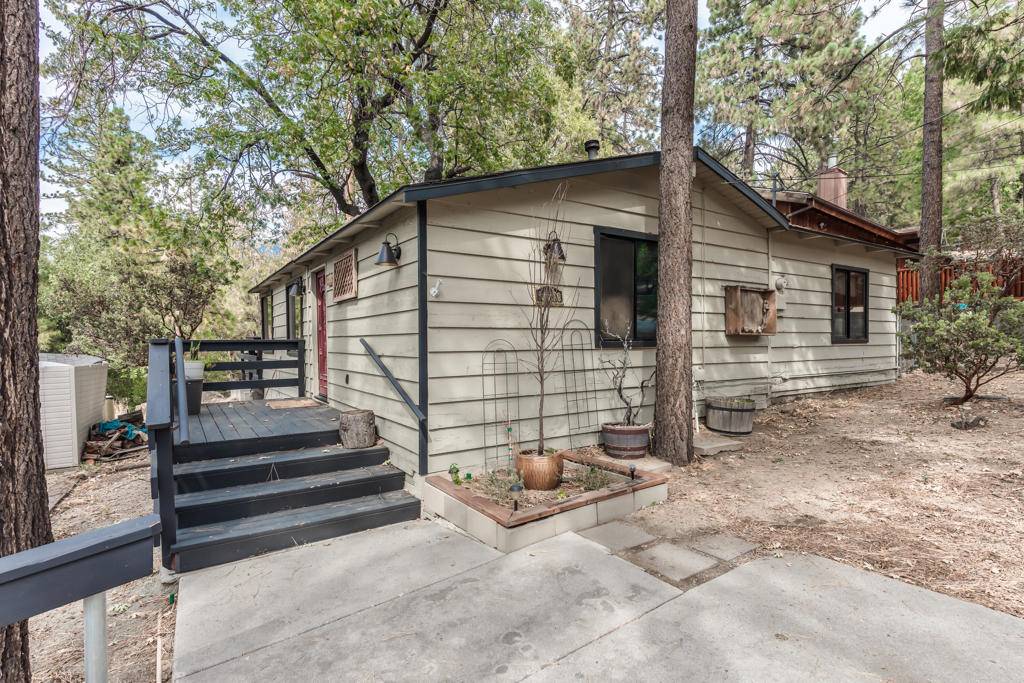 Idyllwild, CA 92549,54270 Live Oak ST