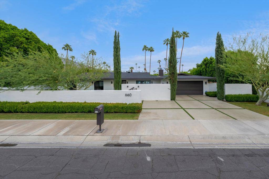 Palm Springs, CA 92264,660 E Sierra WAY