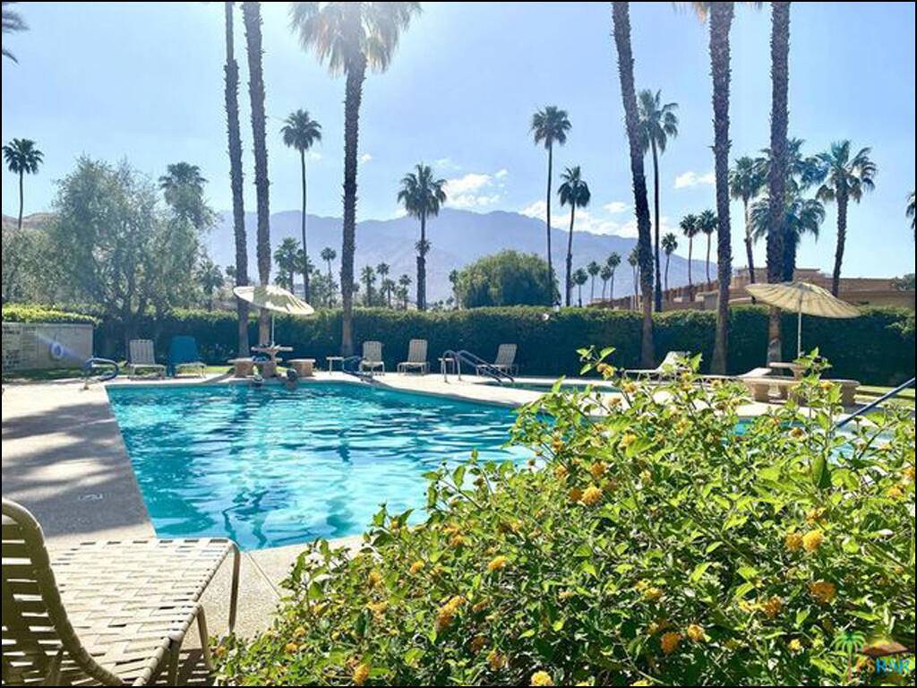 Palm Springs, CA 92264,2700 Lawrence Crossley RD #107