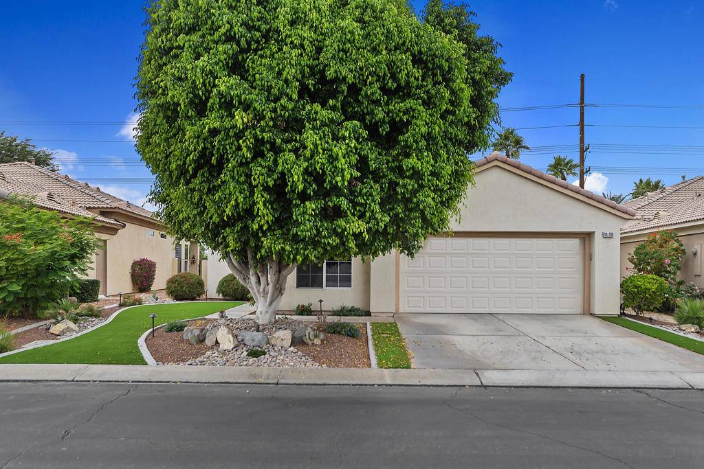 Indio, CA 92201,44018 Royal Troon DR