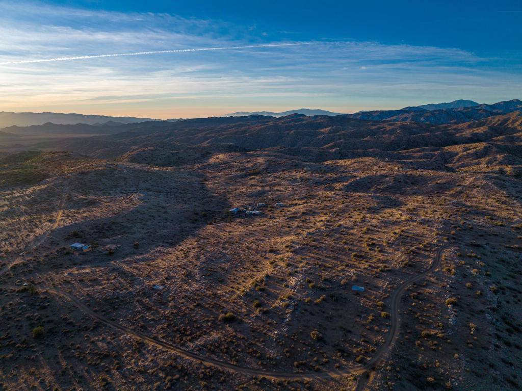 Pioneertown, CA 92268,1 Devil'S Gate Pass RD