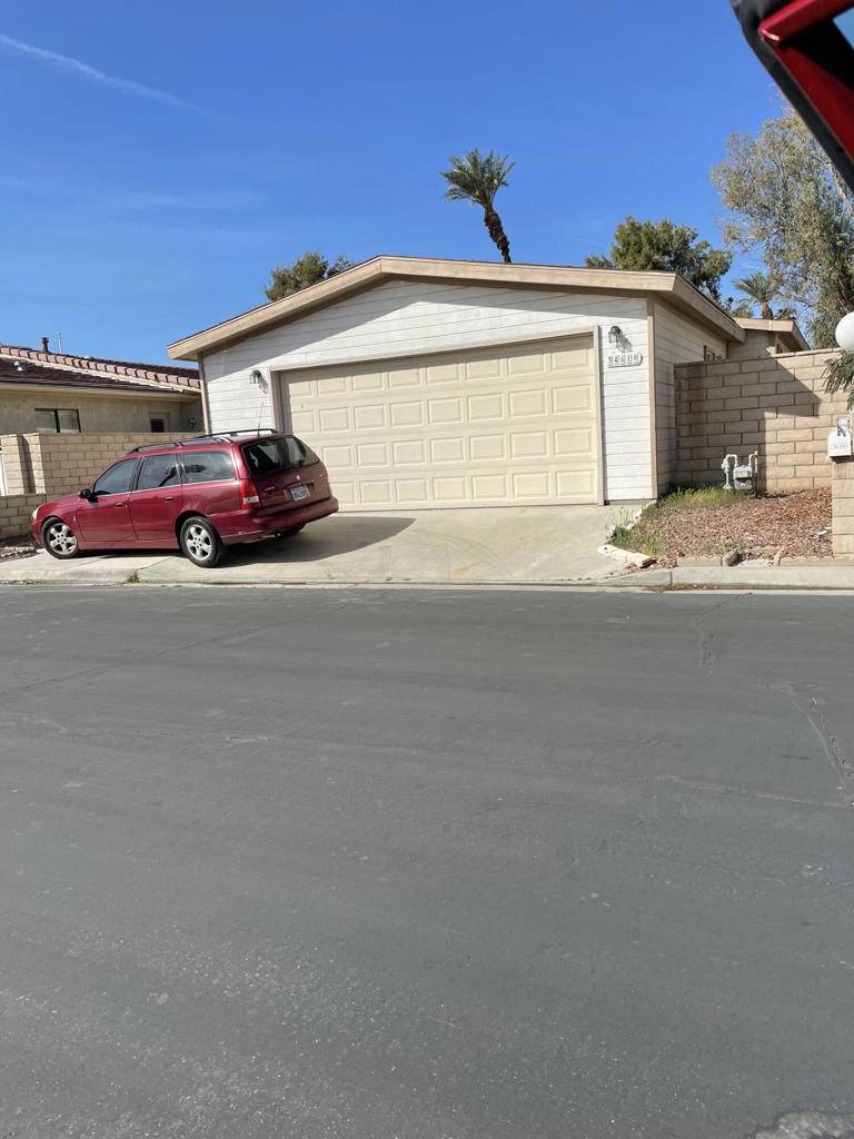 Thousand Palms, CA 92276,34619 Double Diamond DR