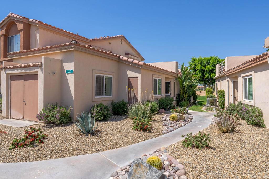 La Quinta, CA 92253,78237 Scarlet CT