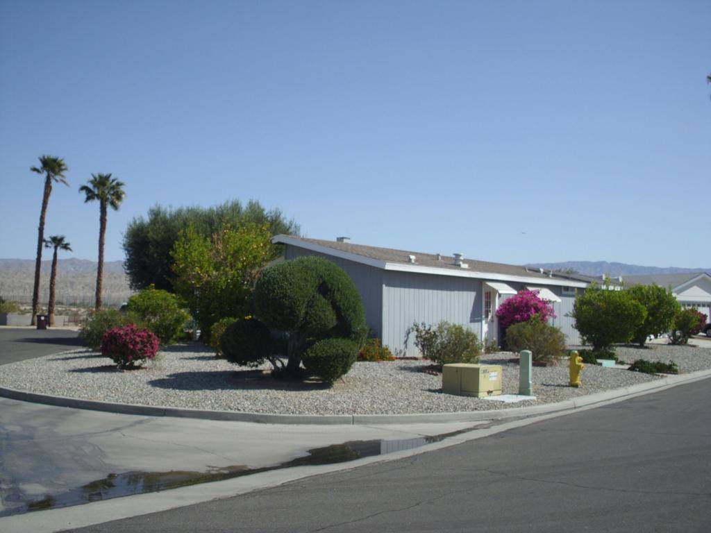 Thousand Palms, CA 92276,33538 Lisa CIR