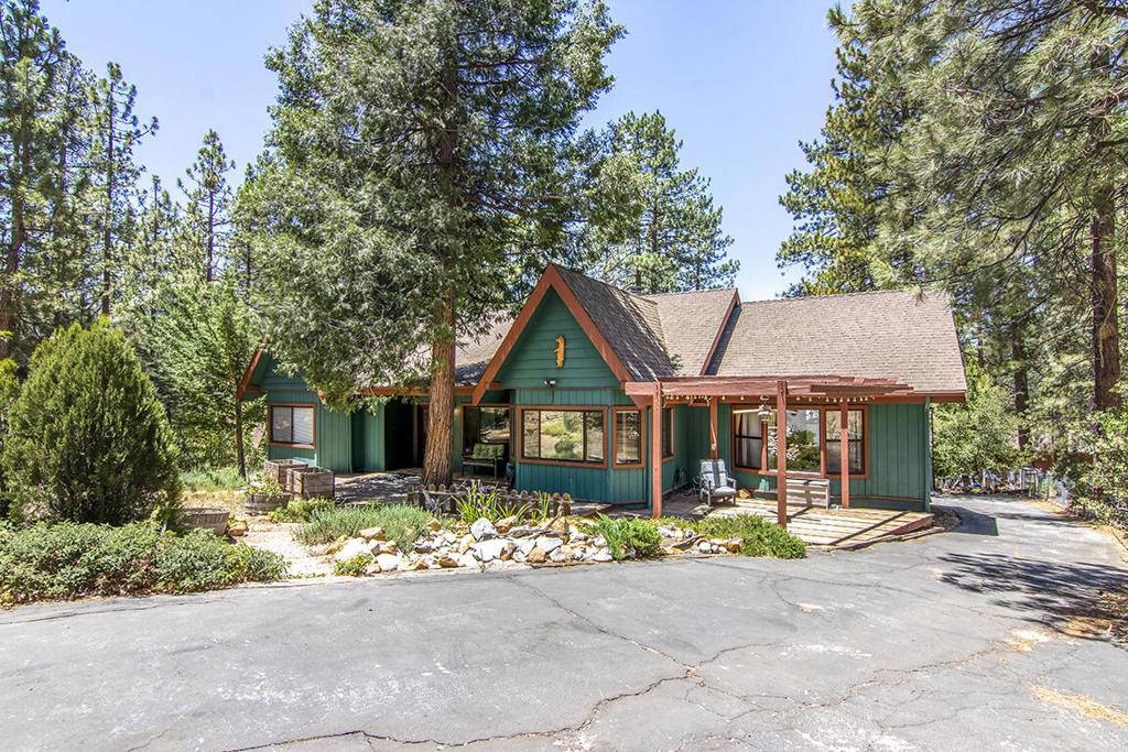 Idyllwild, CA 92549,25215 Glen RD