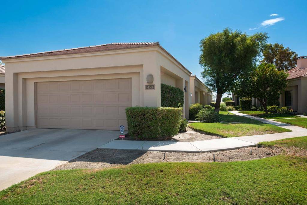 La Quinta, CA 92253,54588 Oak Tree A105