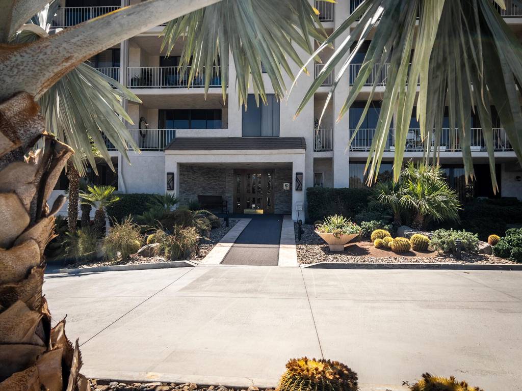 Rancho Mirage, CA 92270,910 Island DR #107