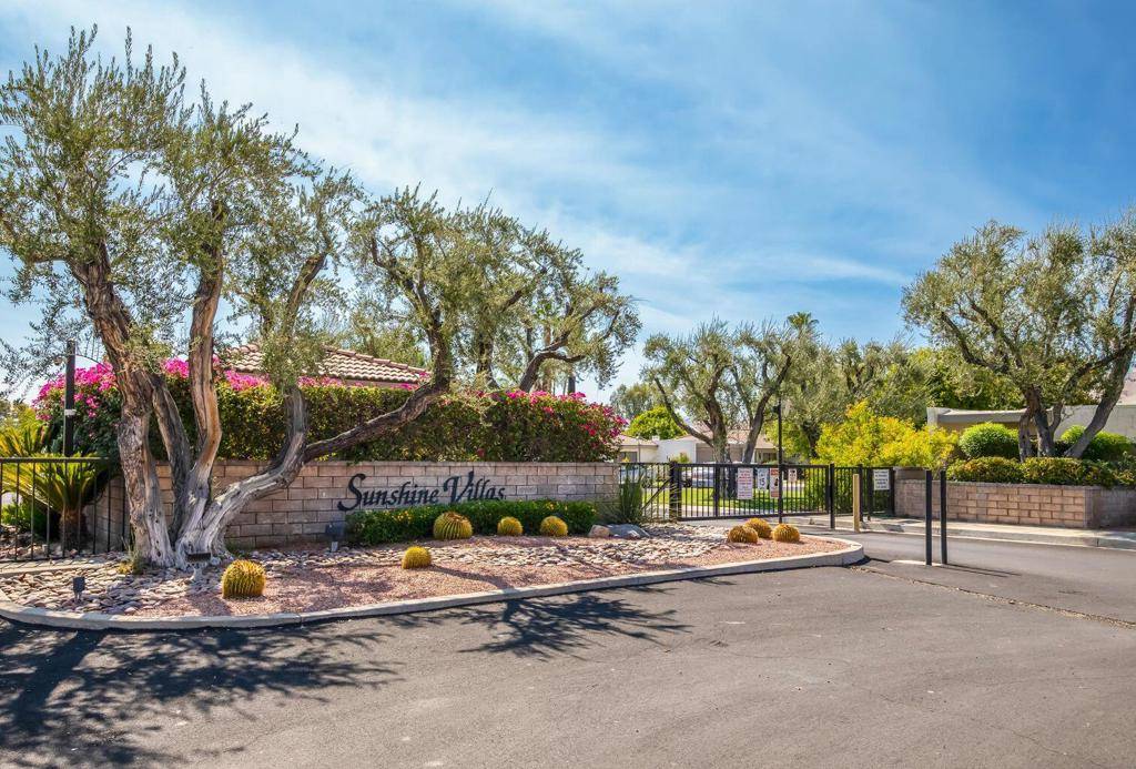 Palm Springs, CA 92264,556 W Sunshine CIR