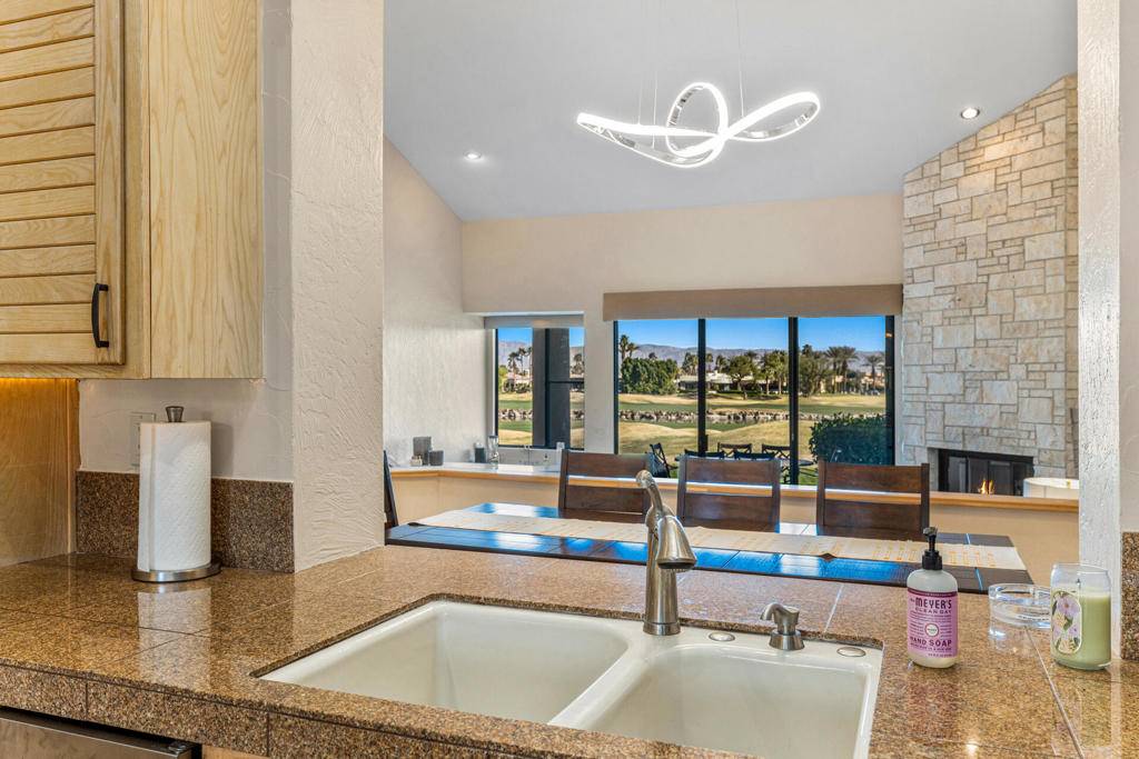 55764 Oak Tree La Quinta, CA 92253
