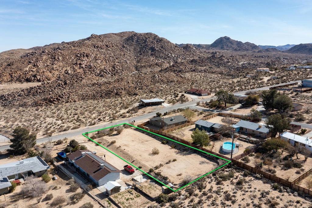 Joshua Tree, CA 92252,7000 Alturas DR