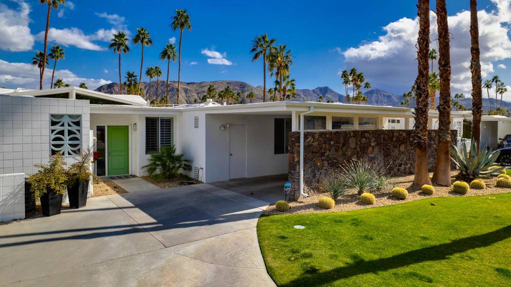 Palm Springs, CA 92264,2422 S Sierra Madre