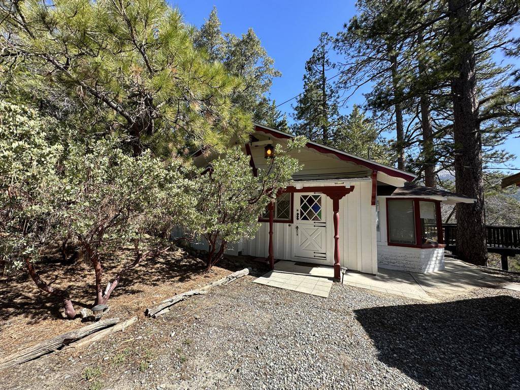 Idyllwild, CA 92549,53226 Overlook DR