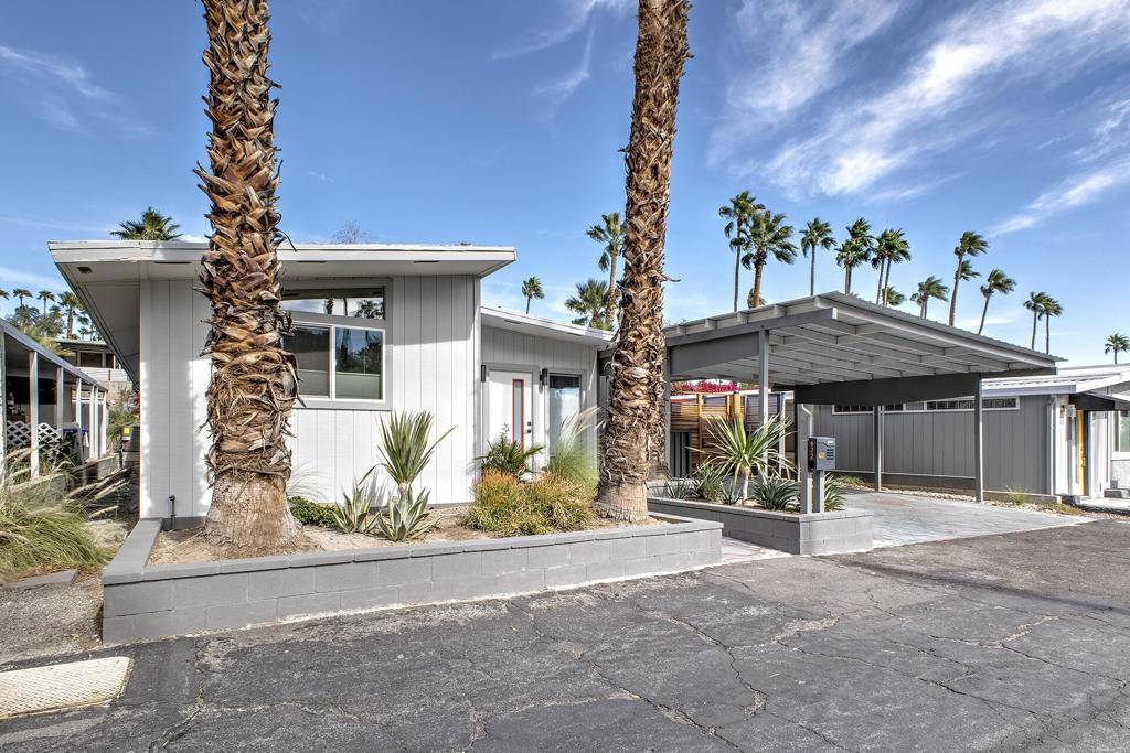 Palm Springs, CA 92264,622 Cameo DR