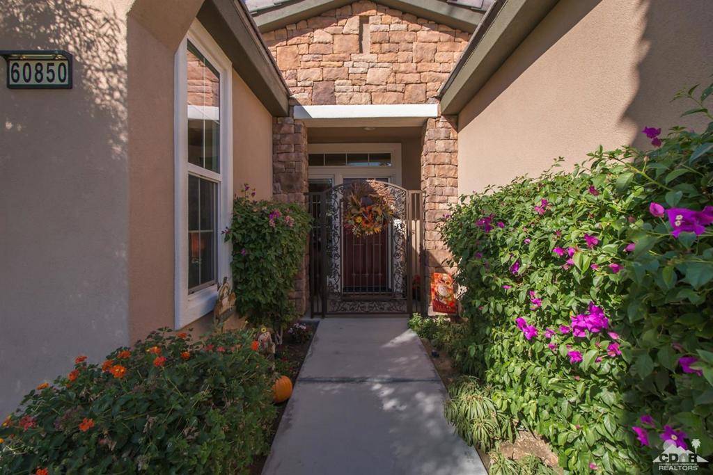 La Quinta, CA 92253,60850 Azul CT