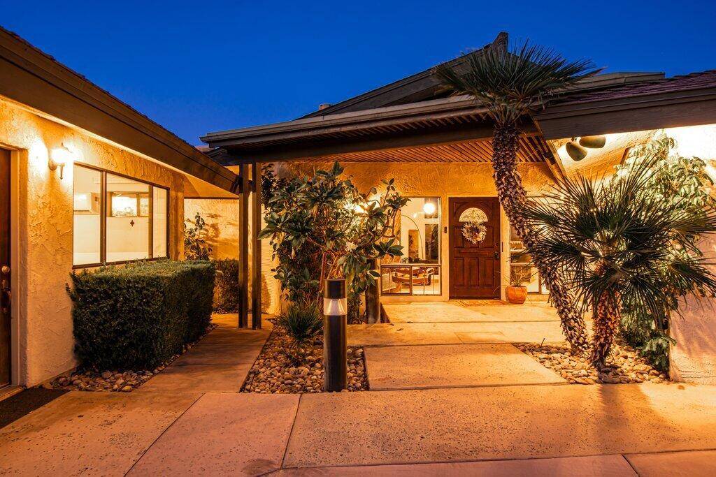 La Quinta, CA 92253,46270 Roadrunner LN