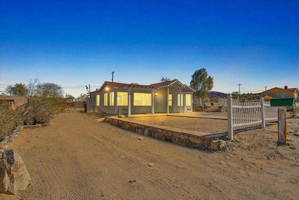 29 Palms, CA 92277,7423 Persia AVE