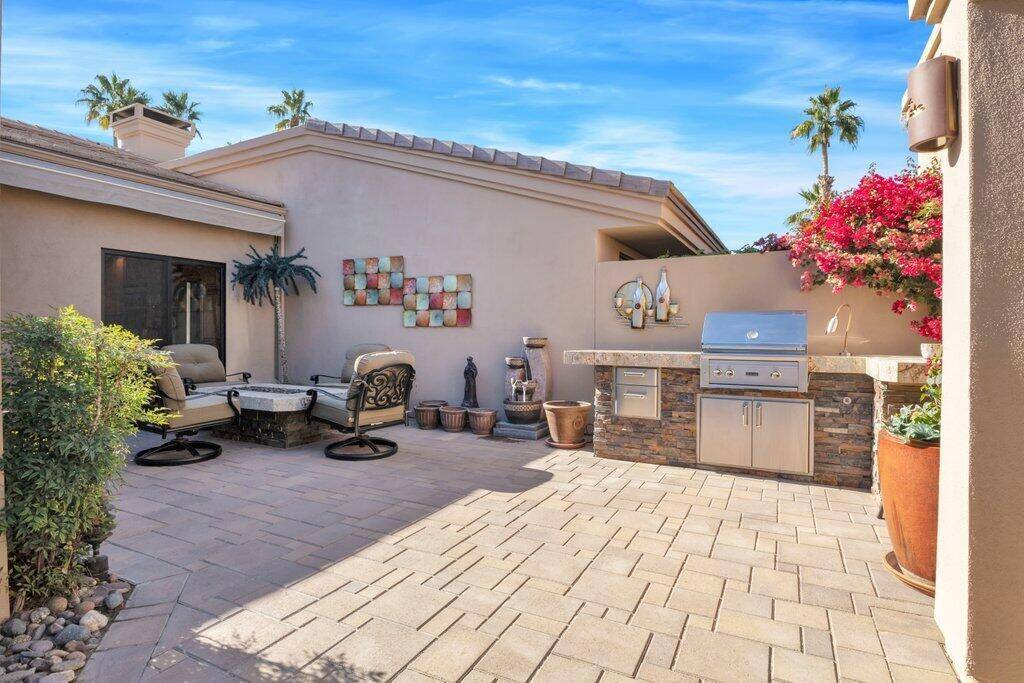 Palm Desert, CA 92211,76229 Poppy LN