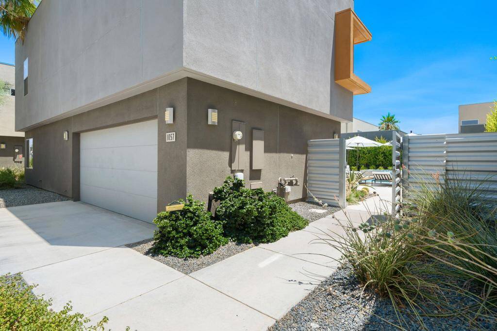 Palm Springs, CA 92262,1057 Dane DR