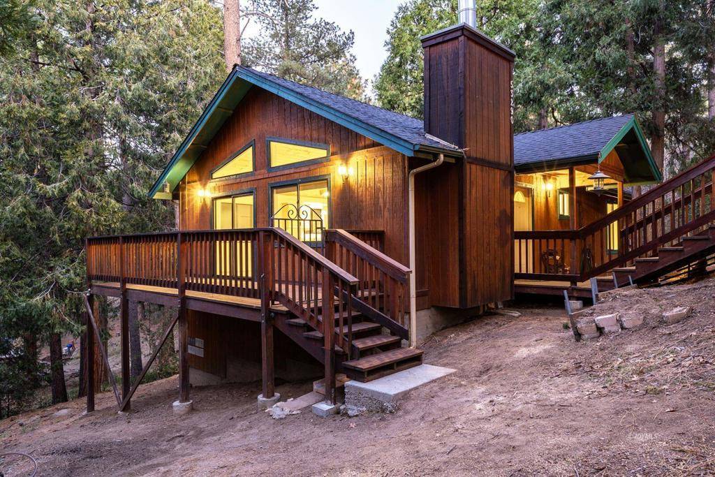 Idyllwild, CA 92549,53290 Middle Ridge DR