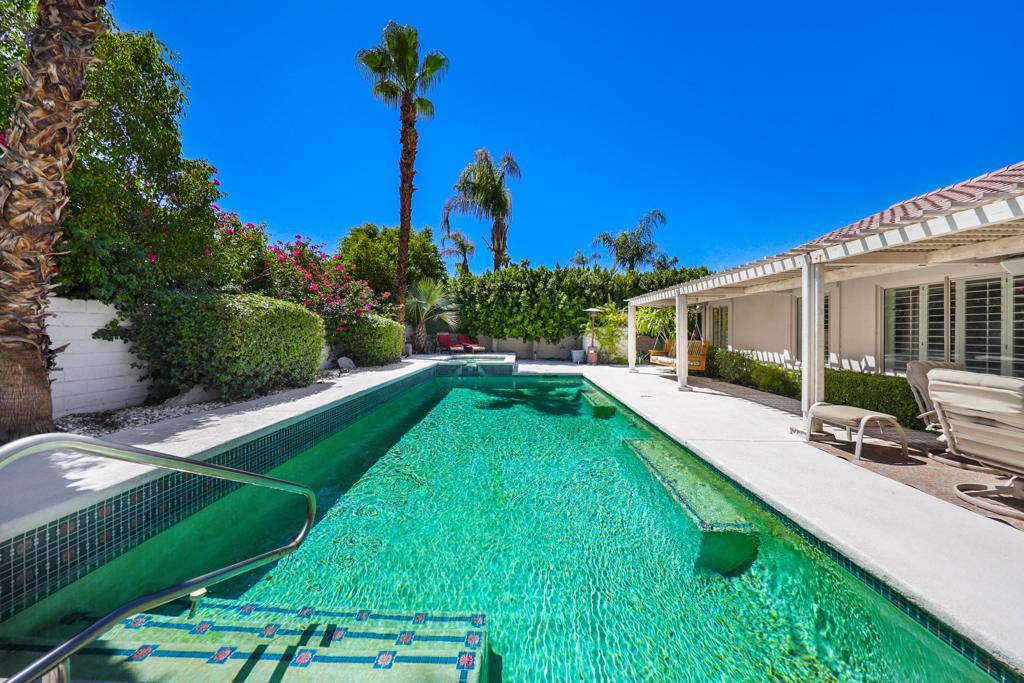 La Quinta, CA 92253,44060 Camino La Cresta