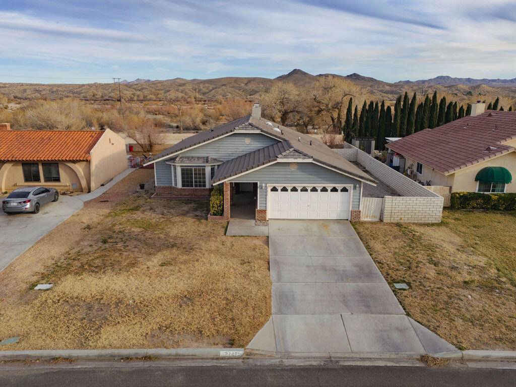 Helendale, CA 92342,27471 Cloverleaf DR