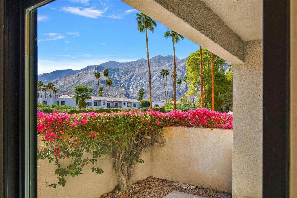 Palm Springs, CA 92262,255 S Avenida Caballeros #310