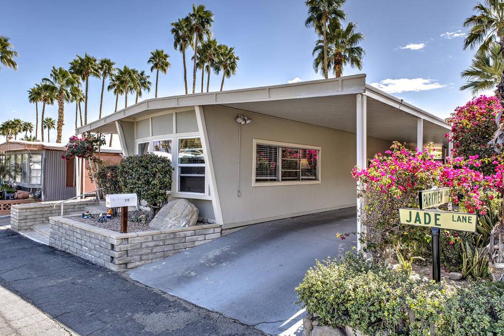 Palm Springs, CA 92264,519 Jade LN