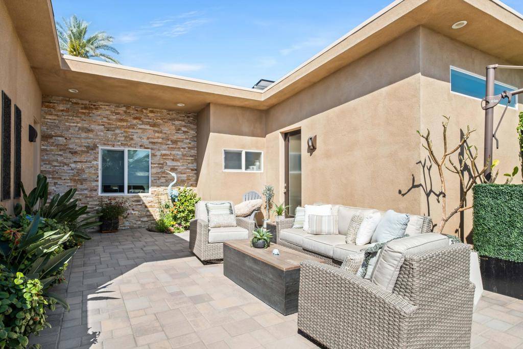 Indian Wells, CA 92210,44697 Warner TRL