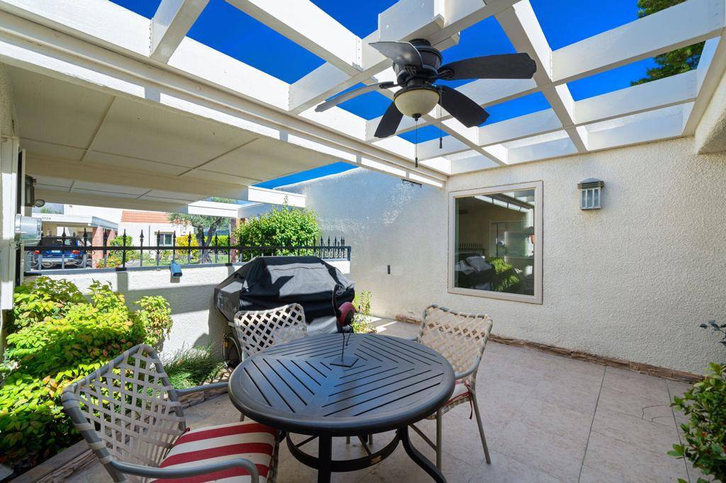 Palm Springs, CA 92264,5996 Fairway CIR