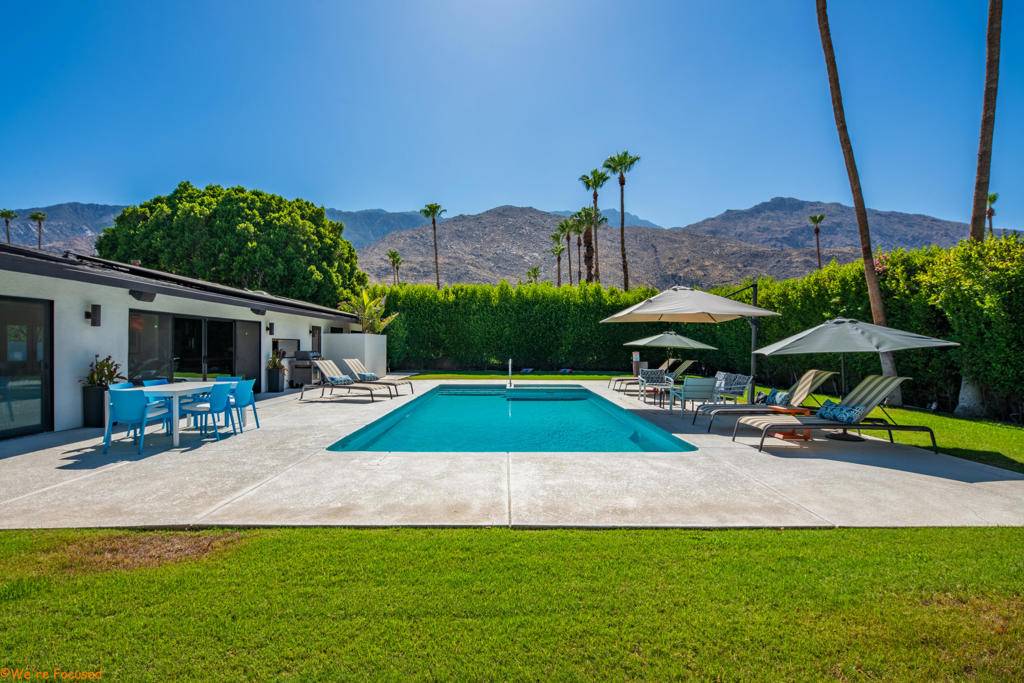 Palm Springs, CA 92264,660 E Sierra WAY