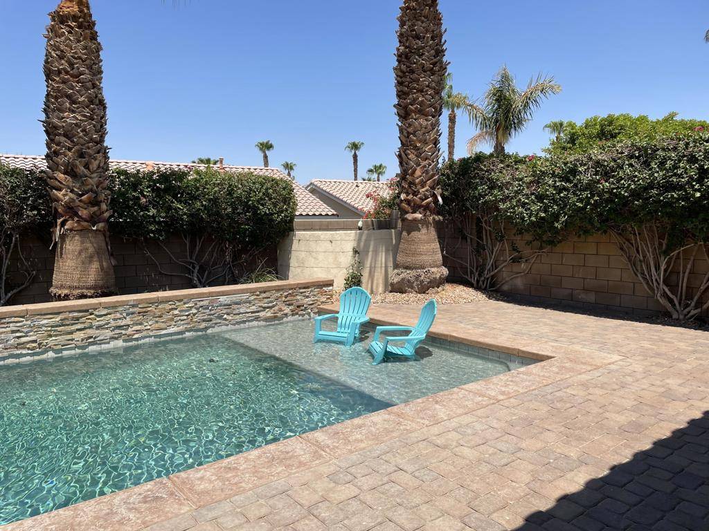 La Quinta, CA 92253,60880 Azul CT