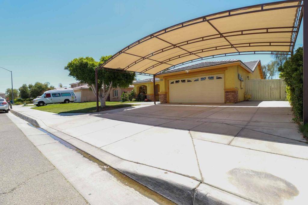 Coachella, CA 92236,83153 Camino Bahia
