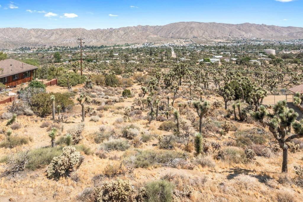 Yucca Valley, CA 92284,0 Desert Gold DR