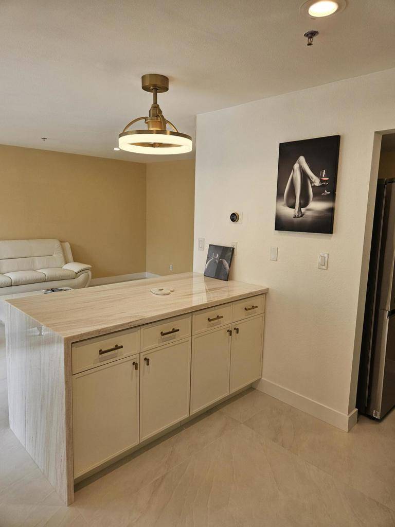 Palm Springs, CA 92262,1555 N Chaparral RD