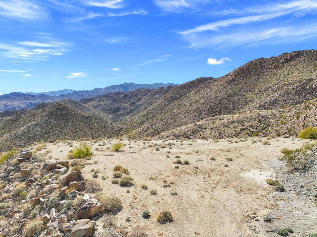 Palm Desert, CA 92260,2 Oasis Trail