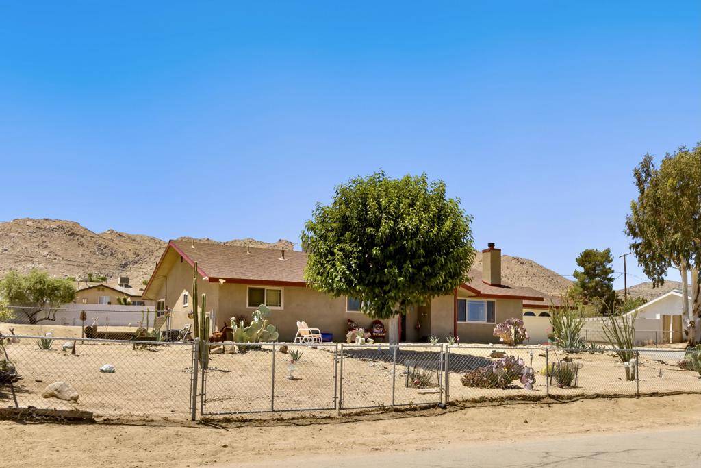 Joshua Tree, CA 92252,60727 Natoma TRL