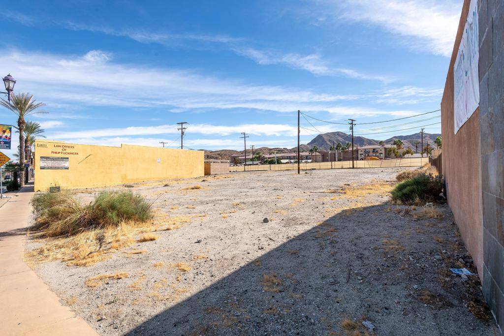 Cathedral City, CA 92234,2 Lots E Palm Canyon Dr