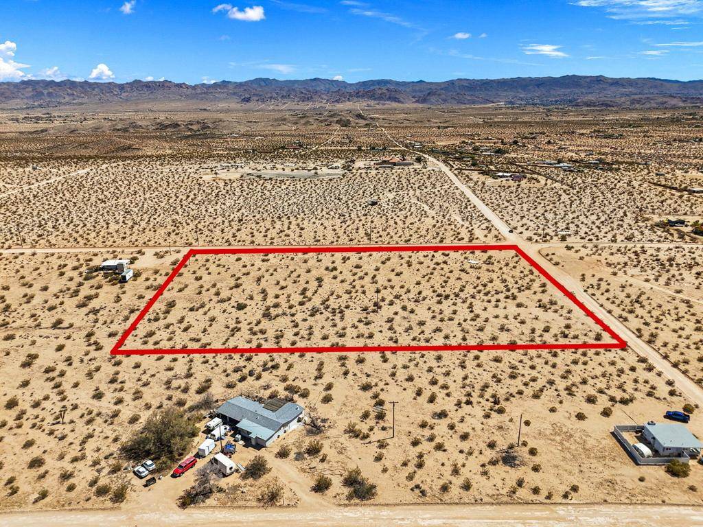 Joshua Tree, CA 92252,0 La Brisa DR