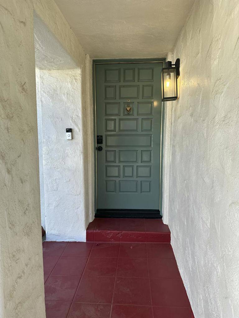 Palm Springs, CA 92262,840 Indian Canyon #A