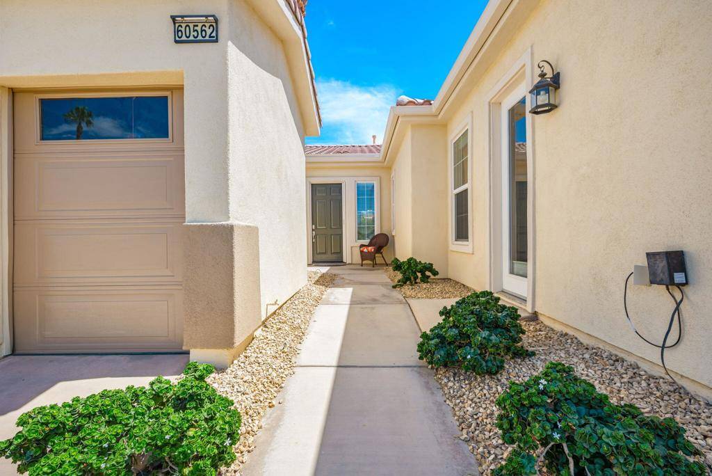 La Quinta, CA 92253,60562 White Sage DR