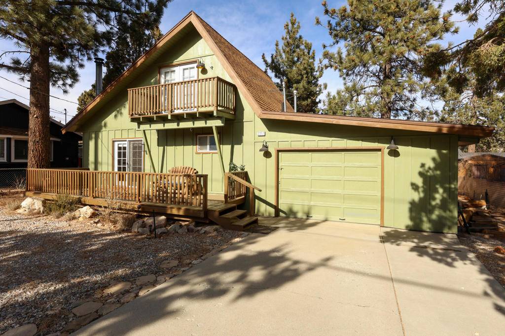 Big Bear, CA 92314,2217 Mahogany LN